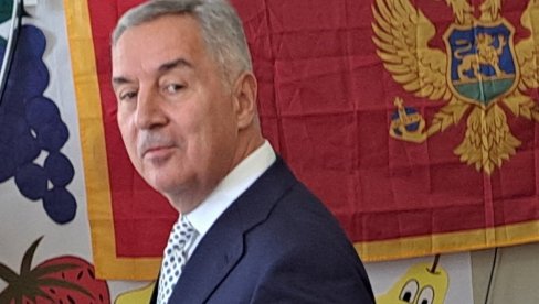 ZASTARA U SLUČAJU CRNIH TROJKI I DRUGIH AFERA PONOVO POTRESA CRNU GORU   Milu pojas za spasavanje