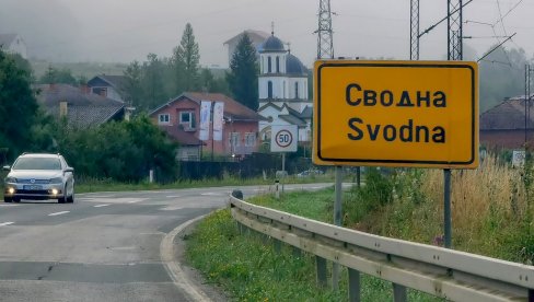 JOŠ NOSIM GELER U NOZI: Goran Galogaža je bio dete kada je kolona izbeglih iz Krajine, u kojoj je bio bombardovana u Svodni (FOTO) JOŠ NOSIM GELER U NOZI: Goran Galogaža je bio dete kada je kolona izbeglih iz Krajine, u kojoj je bio bombardovana u Svodni (FOTO)