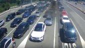 ПАКАО НА БАТРОВЦИМА, КОЛОНЕ КИЛОМЕТАРСКЕ: На улаз у Хрватску чека се три сата