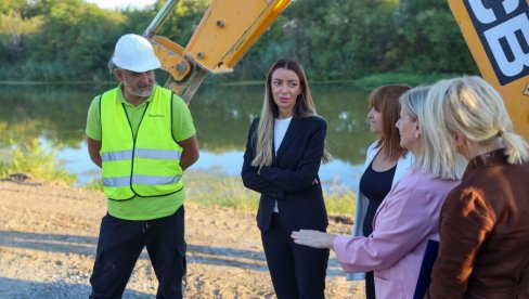 MESAROVIĆ: Za pešačke staze u Odžacima 26,3 miliona dinara, radovi gotovi u septembru MESAROVIĆ: Za pešačke staze u Odžacima 26,3 miliona dinara, radovi gotovi u septembru