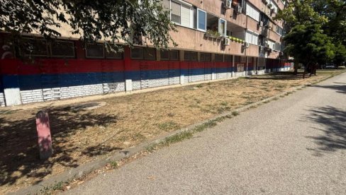 NE DAMO NAŠU ZEMLJU I NAŠU TROBOJKU! Sa Limana blokaderima ustašama narod poslao JASNU PORUKU! (FOTO) NE DAMO NAŠU ZEMLJU I NAŠU TROBOJKU! Sa Limana blokaderima ustašama narod poslao JASNU PORUKU! (FOTO)