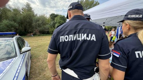 ПОЛИЦИЈА МУ ПРОНАШЛА КОКАИН У СТАНУ И НА ВИКЕНДИЦИ: Ухапшен мушкарац из Зрењанина