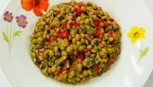 RECEPT: Mediteranska salata sa sočivom i pečenim povrćem