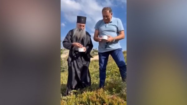 У СЛОЗИ И БРАТСКОЈ ЉУБАВИ Патријарх Порфирије провео пријатно поподне са Додиком на Јахорини (ВИДЕО) У СЛОЗИ И БРАТСКОЈ ЉУБАВИ Патријарх Порфирије провео пријатно поподне са Додиком на Јахорини (ВИДЕО)