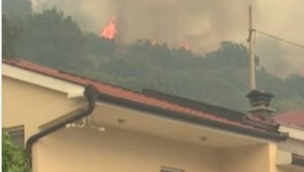 АПОКАЛИПСА У ЦРНОЈ ГОРИ: Пожари дивљали целу ноћ - у овим деловима је најкритичније (ВИДЕО) АПОКАЛИПСА У ЦРНОЈ ГОРИ: Пожари дивљали целу ноћ - у овим деловима је најкритичније (ВИДЕО)