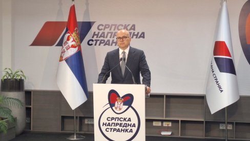 КАО КАДА СУ ПОРОДИЧНЕ КУЋЕ ВУЧИЋА СПАЉЕНЕ У ЧИПУЉИЋУ: Вучевић о дивљању блокадера и језивим сценама из Новог Сада (ВИДЕО)