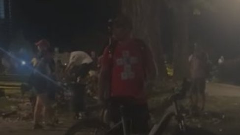 BLOKADERI FAŠISTI U NOVOM SADU KREĆU U NOVI POKOLJ: Vratili se u kampus i uzimaju motke (VIDEO)
