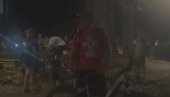 BLOKADERI FAŠISTI U NOVOM SADU KREĆU U NOVI POKOLJ: Vratili se u kampus i uzimaju motke (VIDEO)