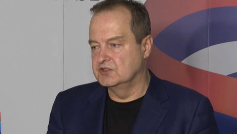 ДАЧИЋ: Више од 15 полицајаца повређено вечерас у актима насиља ДАЧИЋ: Више од 15 полицајаца повређено вечерас у актима насиља
