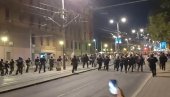 BLOKADERSKE USTAŠE BEŽE OD POLICIJE: Snimak iz Nemanjine (VIDEO)