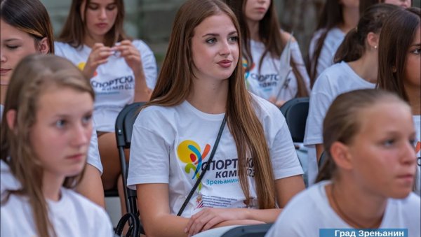 ДЕЦА ИЗ ИТАЛИЈЕ, РУМУНИЈЕ, МАЂАРСКЕ НА СПОРТСКОМ КАМПУ У ЗРЕЊАНИНУ: Трећи пут за редом