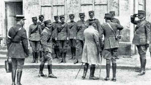ПОБЕДА НА СОЛУНСКОМ ФРОНТУ ОДЛУЧИЛА ИСХОД ВЕЛИКОГ РАТА: Договор склопљен, ујединио је француског генерала и српске војсковође ПОБЕДА НА СОЛУНСКОМ ФРОНТУ ОДЛУЧИЛА ИСХОД ВЕЛИКОГ РАТА: Договор склопљен, ујединио је француског генерала и српске војсковође