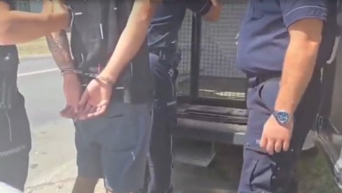 HAPŠENJE U VRBASU:  Gađali kamenjem učesnika skupa koji je organizovao SNS