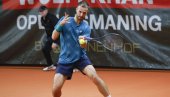 TENIS OVO NE PAMTI: Otišao u toaltet, a kad se vratio sačekala ga diskvalifikacija (VIDEO) TENIS OVO NE PAMTI: Otišao u toaltet, a kad se vratio sačekala ga diskvalifikacija (VIDEO)