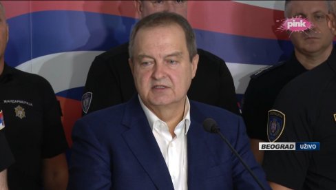 ОБРАЋАЊЕ МИНИСТРА ДАЧИЋА: Полиција нападнута масовно и брутално, без икаквог повода и разлога! Повређено 75 полицајаца, ухапшено 114 људи