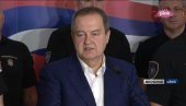 ОБРАЋАЊЕ МИНИСТРА ДАЧИЋА: Полиција нападнута масовно и брутално, без икаквог повода и разлога! Повређено 75 полицајаца, ухапшено 114 људи