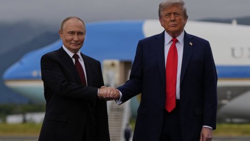 СРДАЧНО РУКОВАЊЕ ДВОЈИЦЕ ЛИДЕРА: Разговор у четри ока у трамповом кадилаку