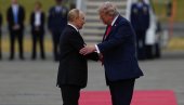 ЗАПАДНИ МЕДИЈИ: Говор тела Путина и Трампа био је „далеко од хладног“