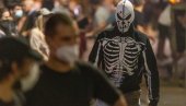 УЗНЕМИРУЈУЋЕ! Блокадери жељни крви руше и спаљују по Србији -  овако су грађанима уништили нормалан живот (ВИДЕО)