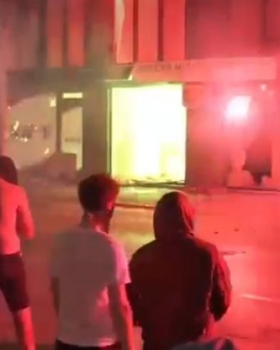 ЗАМИСЛИТЕ ДА ОНИ ВОДЕ СРБИЈУ, НЕ БИ НАМ ТРЕБАЛИ НЕПРИЈАТЕЉИ: Студенти и опозиција опет раде једни против других