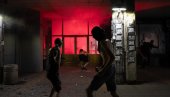 БАНДА ВЛАДА УЛИЦАМА, ЗЕМЉА ЈЕ У ОПАСНОСТИ Вучић: Питање је дана када ће некога да убију, кога ће вечерас да спале?