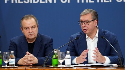 ПИТАЊЕ ЈЕ ДАНА КАДА ЋЕ ОТВОРЕНО ДА УБИЈАЈУ НА УЛИЦИ Вучић: Земља нам је у великој опасности! Банда влада улицама