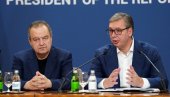 ПИТАЊЕ ЈЕ ДАНА КАДА ЋЕ ОТВОРЕНО ДА УБИЈАЈУ НА УЛИЦИ Вучић: Земља нам је у великој опасности! Банда влада улицама