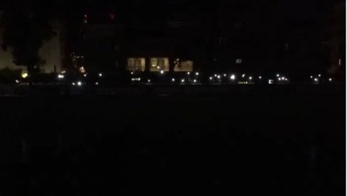 HAOS U TIVTU! Crnogorci brutalno vređali Srbina (VIDEO) HAOS U TIVTU! Crnogorci brutalno vređali Srbina (VIDEO)