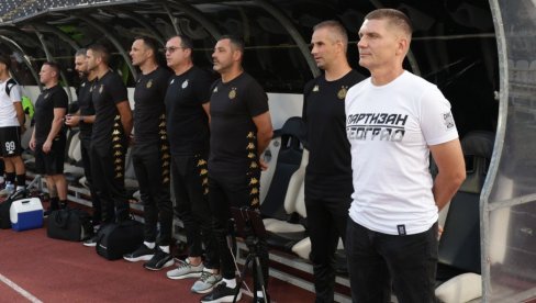 УСПЕЛИ СМО И ТО ДА УРАДИМО: Ево шта је Срђан Благојевић рекао након убедљиве победе Партизана у Суперлиги Србије УСПЕЛИ СМО И ТО ДА УРАДИМО: Ево шта је Срђан Благојевић рекао након убедљиве победе Партизана у Суперлиги Србије