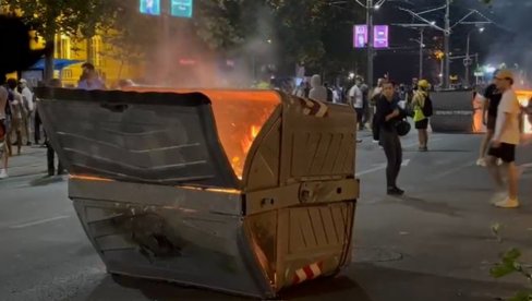 НАПАД ПСГ НА БЛОКАДЕРЕ: Студенти гласају под утицајем спољних актера, мање од 10 их је на пленумима (ФОТО)