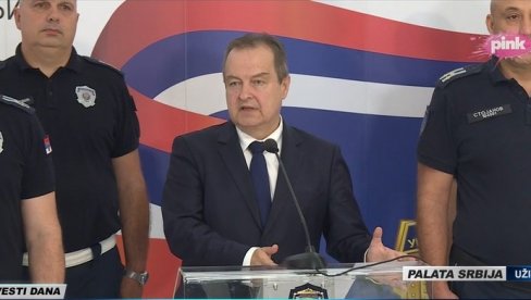 НЕ КРИЈЕМО НИШТА Ивица Дачић поводом писма ректора Ђокића о Николини Синђелић: Шта је са 137 повређених полицајаца?!