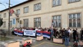 МАЛИ ИЂОШ: Грађани против блокада желе нормалан живот