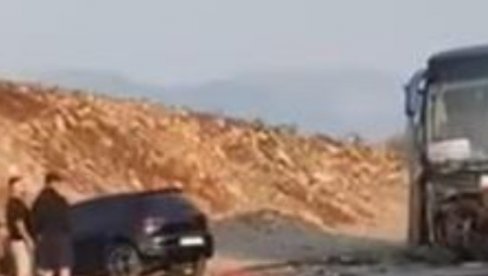 САОБРАЋАЈНА НЕСРЕЋА НА ЈУГУ СРБИЈЕ: Једна особа погинула у судару аутобуса и аутомобила