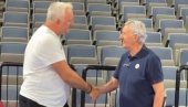KAKAV SUSRET PRED MEČ SRBIJA - SLOVENIJA: Saša Dončić došao ne trening orlova i popričao sa Pešićem (VIDEO)