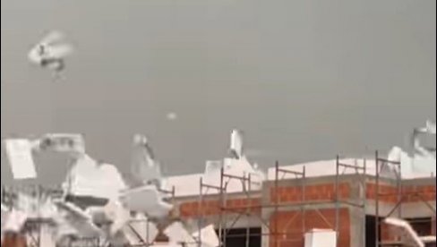 HAOS U HRVATSKOJ: Jako nevreme pogodilo Slavoniju, drveće padalo preko ulica, mnoga domaćinstva bez struje