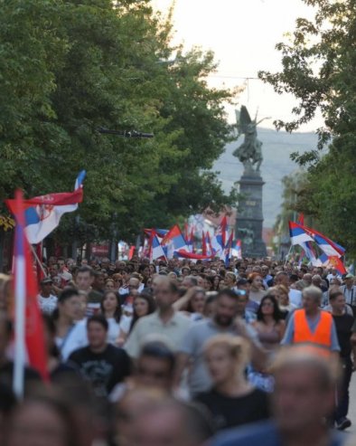 ОТПОР ПРОТИВ НЕМИРА СЕ ШИРИ Вучић о скуповима грађана против блокада ОТПОР ПРОТИВ НЕМИРА СЕ ШИРИ Вучић о скуповима грађана против блокада