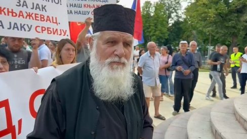 KO HOĆE DA MENJA SRBIJU, PRVO DA PROMENI SEBE Starešina knjaževačke crkve izneo jasan stav protiv blokada (VIDEO)