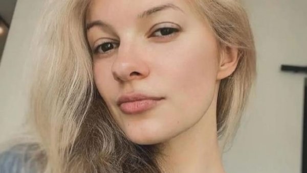 БЕСКУЋНИК ЈЕ ИСКАСАПИО НОЖЕМ У ВОЗУ: Искрварила на смрт, откривени језиви детаљи из живота убице (ФОТО/ВИДЕО)