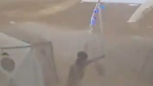 HAOS NA NAJPOZNATIJEM FESTIVALU NA SVETU: Aerodrom u totalnom kolapsu - peščana oluja prekrila cele gradove (VIDEO) HAOS NA NAJPOZNATIJEM FESTIVALU NA SVETU: Aerodrom u totalnom kolapsu - peščana oluja prekrila cele gradove (VIDEO)