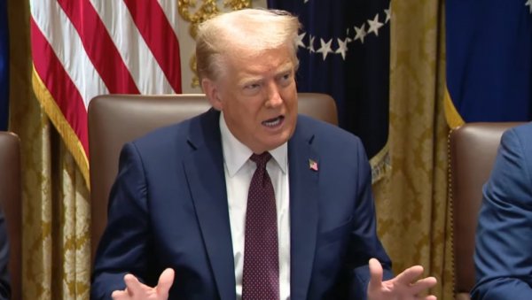 ЗА ТАНГО ЈЕ ПОТРЕБНО ДВОЈЕ Трамп о украјинском сукобу: Зеленски није невин (ВИДЕО)