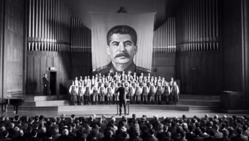 ПЕСМА НА КОЈУ ПЛАЧУ И СРБИ И РУСИ: Када чујете о чему заправо говори “КАЋУША” још ћете је више волети (ВИДЕО) ПЕСМА НА КОЈУ ПЛАЧУ И СРБИ И РУСИ: Када чујете о чему заправо говори “КАЋУША” још ћете је више волети (ВИДЕО)