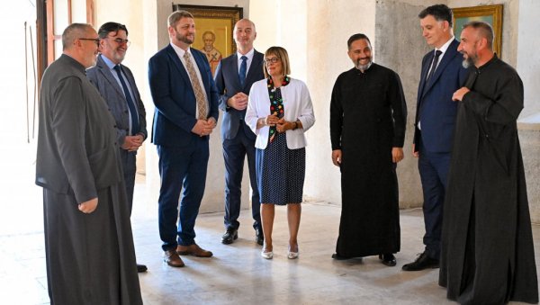ПОКРАЈИНСКА ВЛАДА ПОМАЖЕ ОБНОВУ ХРАМА СВЕТОГ САВЕ У ТИВТУ: Маја Гојковић у радној посети црногорској општини ПОКРАЈИНСКА ВЛАДА ПОМАЖЕ ОБНОВУ ХРАМА СВЕТОГ САВЕ У ТИВТУ: Маја Гојковић у радној посети црногорској општини