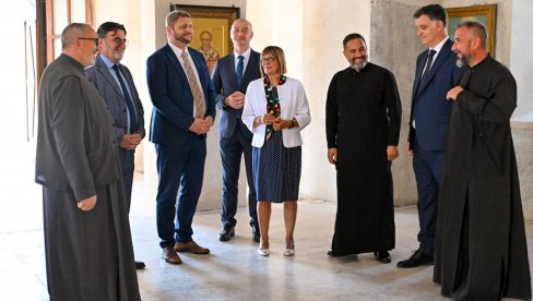 POKRAJINSKA VLADA POMAŽE OBNOVU HRAMA SVETOG SAVE U TIVTU: Maja Gojković u radnoj poseti crnogorskoj opštini