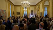 NA SRPSKOJ ZEMLJI SA POGLEDOM NA AJFELOV TORANJ Gujon ugostio u Parizu uticajne Francuze koji promovišu Srbiju (FOTO)