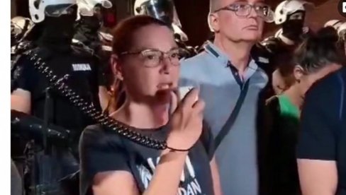 ŠTA BI JOJ MAJKA URADILA? Bivša dekanka Marija zvala policiju zbog duhovne ugroženosti, ćerka kuka što je dekan sada zvao policiju