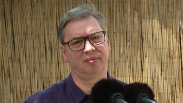 РЕКАО МИ ЈЕ ИВИЦА ЗА ТА 3 МЕТКА Вучић о претњама Дачићу: Ни криви, ни дужни су на мети људи који мисле да имају право да се иживљавају РЕКАО МИ ЈЕ ИВИЦА ЗА ТА 3 МЕТКА Вучић о претњама Дачићу: Ни криви, ни дужни су на мети људи који мисле да имају право да се иживљавају