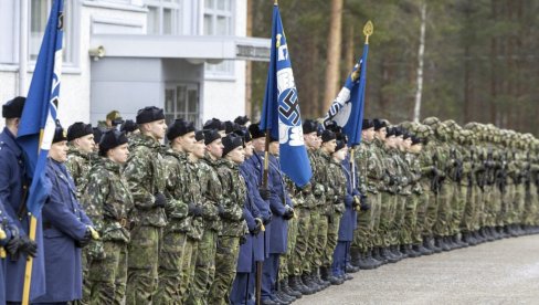 УКЛАЊАЈУ СВАСТИКЕ СА ЗАСТАВА: Финска авијација планира измену инсигнија у својим јединицама УКЛАЊАЈУ СВАСТИКЕ СА ЗАСТАВА: Финска авијација планира измену инсигнија у својим јединицама