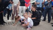 DEČIJA GRAJA I PORUKE LJUBAVI PROTIV NASILJA: Deca u Loznici dočekuju goste crtežima ljubavi (FOTO)(VIDEO)
