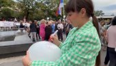 ДЕЧИЦА И У ПАРАЋИНУ: Лепе слике са скупова широм Србије (ВИДЕО)