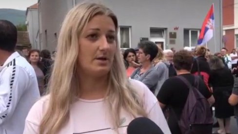 BELA PALANKA DIGLA GLAS PROTIV BLOKADA Tražimo samo miran i pristojan život za našu decu! BELA PALANKA DIGLA GLAS PROTIV BLOKADA Tražimo samo miran i pristojan život za našu decu!